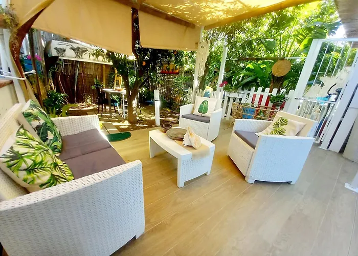 Villa Mondello Jacuzzi Room E Terraces Room