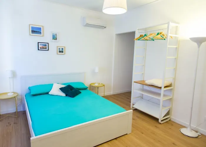 Mondello Beach Rooms - By The Sea